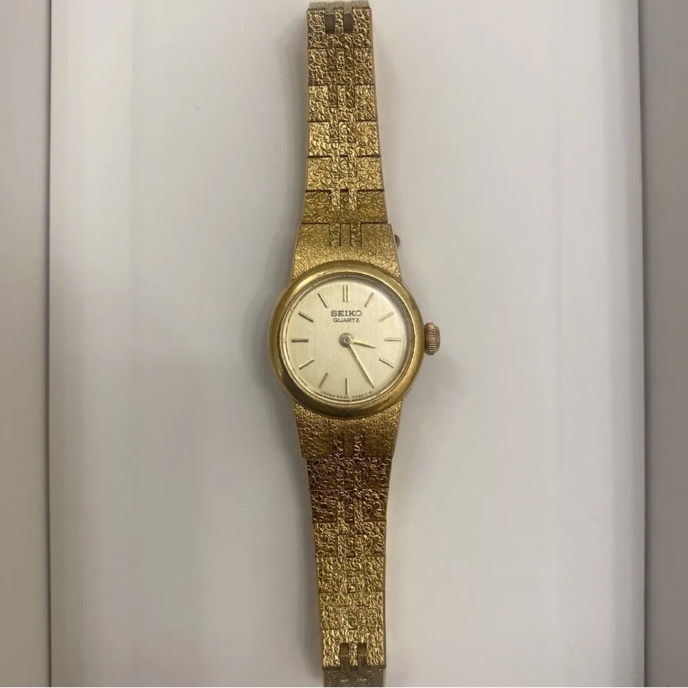 Vintage seiko quartz watch